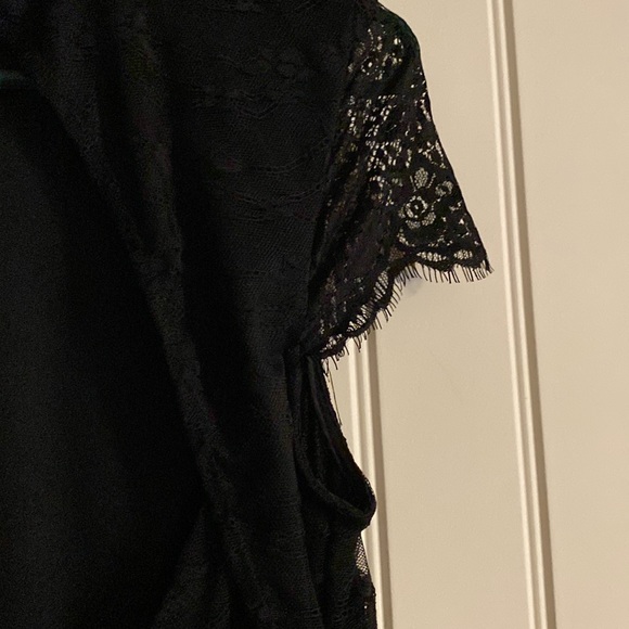 NWT lace dress with lace cap sleeves - Picture 6 of 10